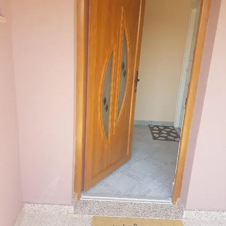 Apartment Anida *
